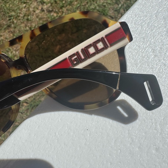 Tortoise Shell Sunglasses - Picture 3 of 4